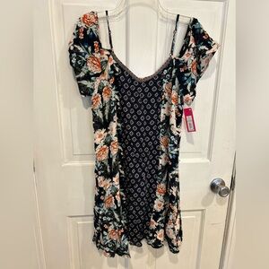Juniors floral sundress. New with tags NWT  Size large